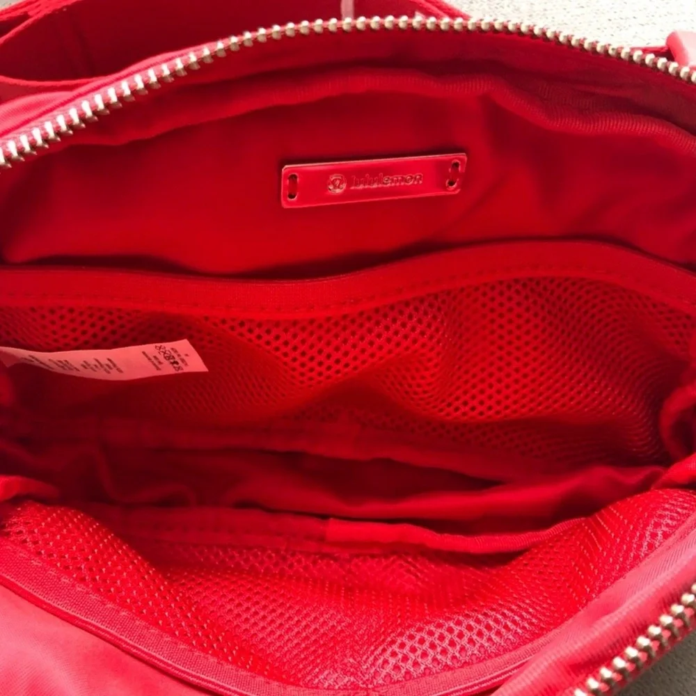 Lululemon Red logo educator everywhere bag strap - Picture 9 of 9